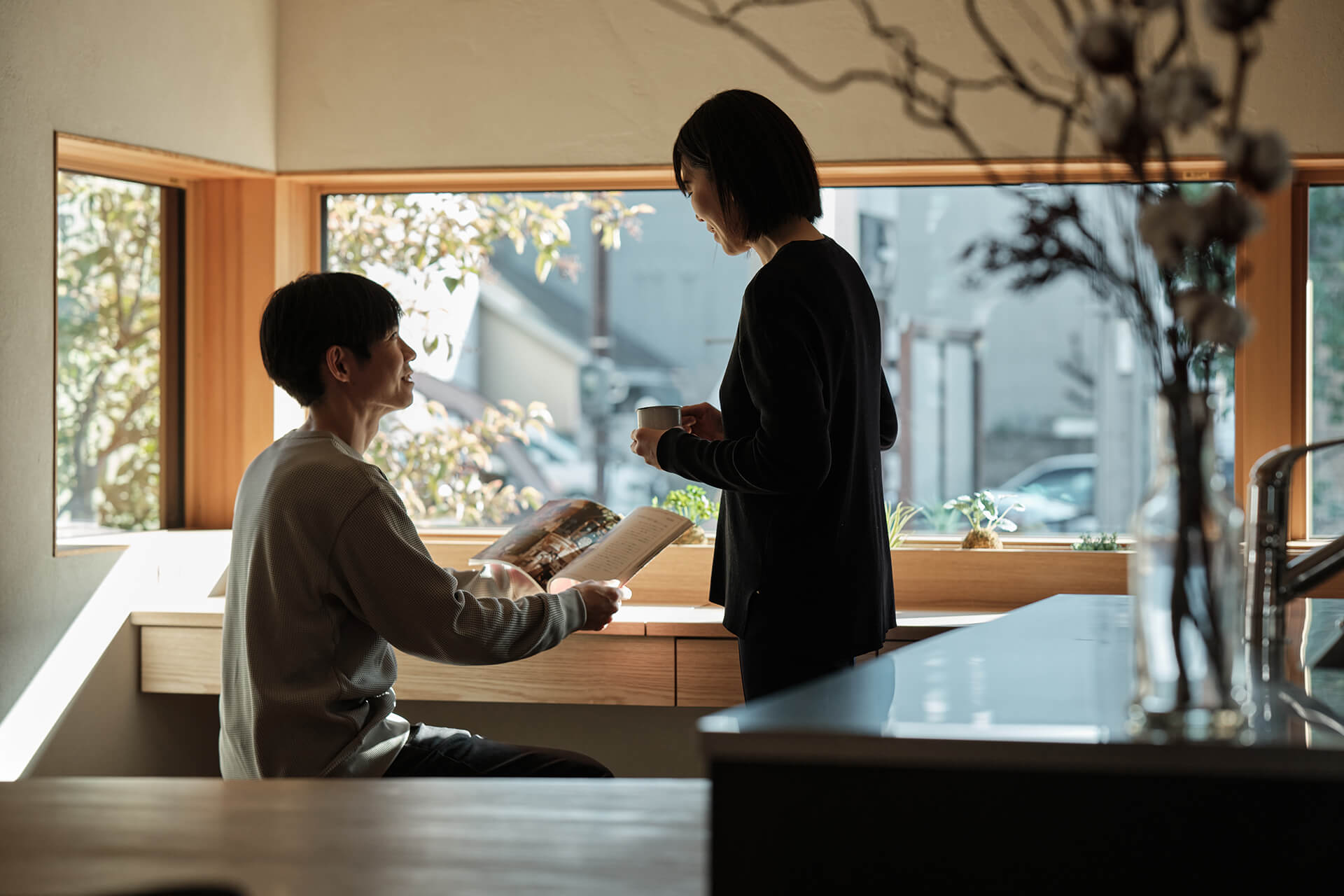 光が差し込むフリースペース