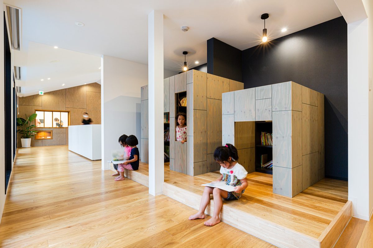 ブックコーナー