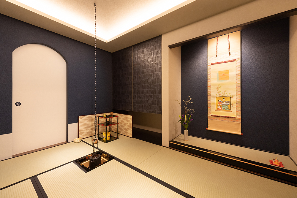 茶室とオフィスで構成された和とモダンが調和する家