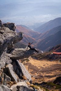 登山　宝剣岳の恐々ショット