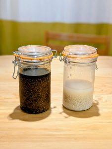 私が育てた醤油麹と塩麹
