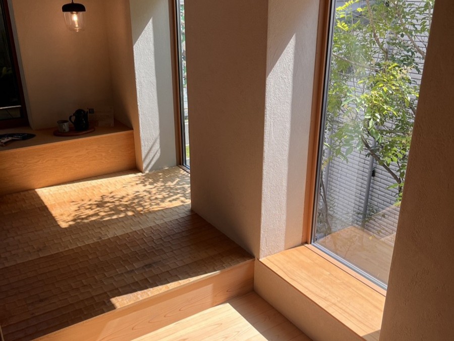 朝の陽ざし