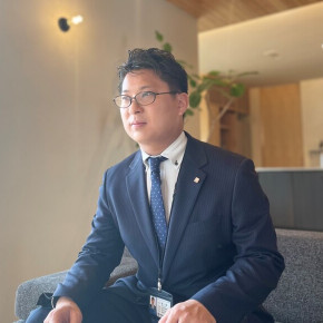 舘　一輝