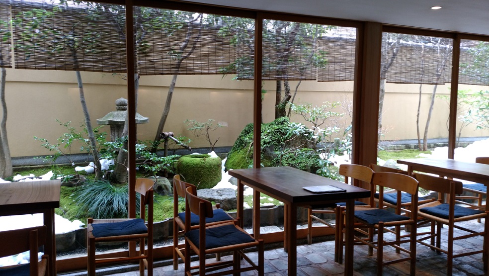 某和菓子屋店内